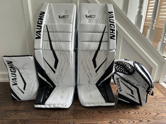 34" 2025 Vaughn VX1 Pro Carbon Regular Goalie Full Set (Used)