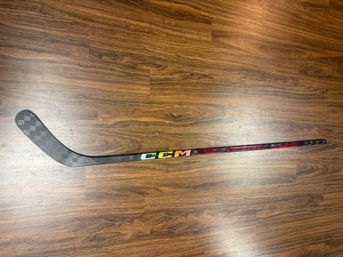 Senior CCM JetSpeed FT7 Pro Right Handed Hockey Stick P88 85 Flex (Used)