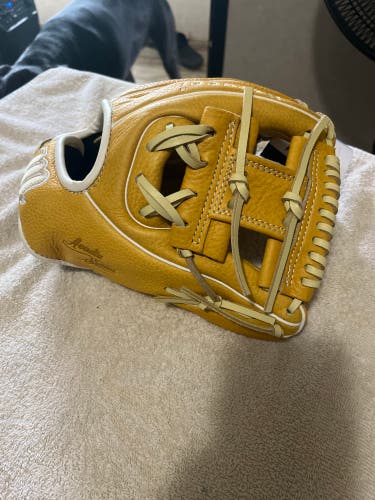 2023 Marucci Acadia RH Infield Baseball Glove 11.25" (New)