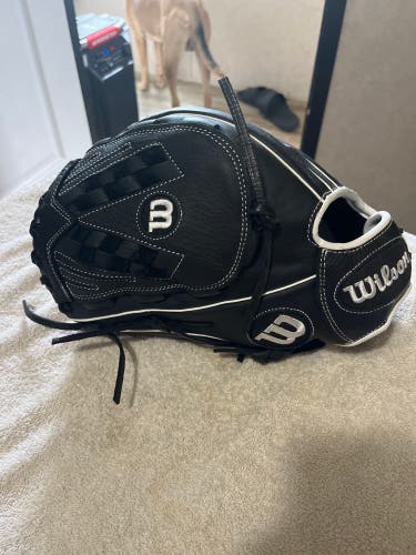 2023 Wilson A700 LH Softball Glove 12.5" (New)