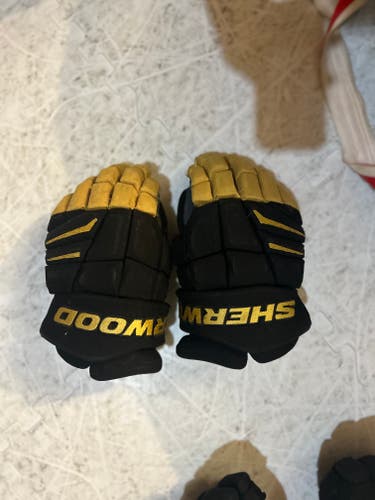 Sher-Wood Rekker Legend Pro Gloves 13" Pro Stock (Used)