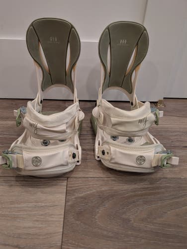Roxy Team Series Women's Snowboard Bindings Medium/Large