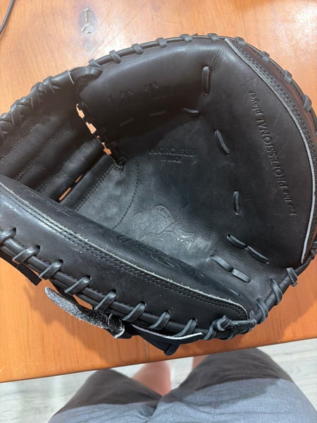 2025 Rawlings Heart of the Hide RH Catcher's Baseball Glove 33" (New)