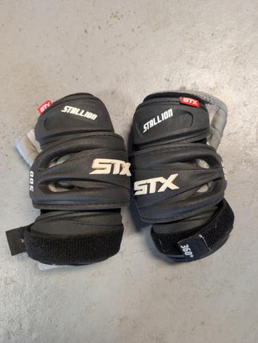 STX Stallion 500 Elbow Pads