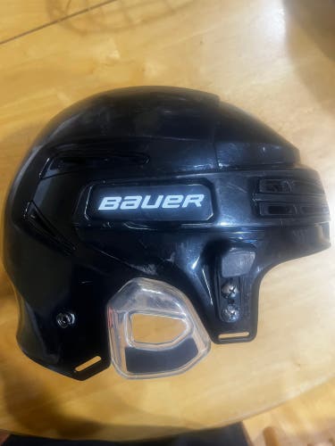 Large Bauer Re-Akt 75 Helmet (Used)