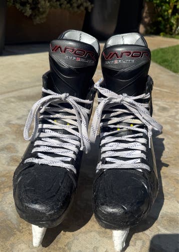 2023 Bauer Vapor Hyperlite 2 Hockey Skates Fit 3  9 lightly (Used)