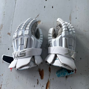 STX Surgeon RZR2 Lacrosse Gloves (Used)
