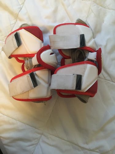 Adult Large Under Armour Arm Pads (Used)