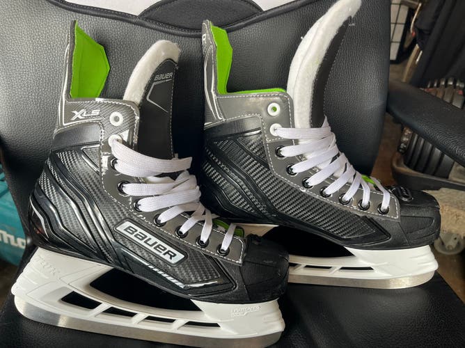 Black/White 2021 Bauer X-LS Hockey Skates Regular Width 6 (Used)