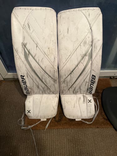 32" Bauer Vapor X5 Pro Goalie Leg Pads (Used)
