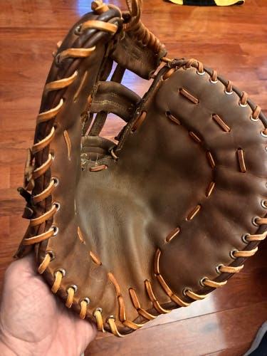 Rawlings Heart of the Hide RH First Base Baseball Glove 13.5" (Used)