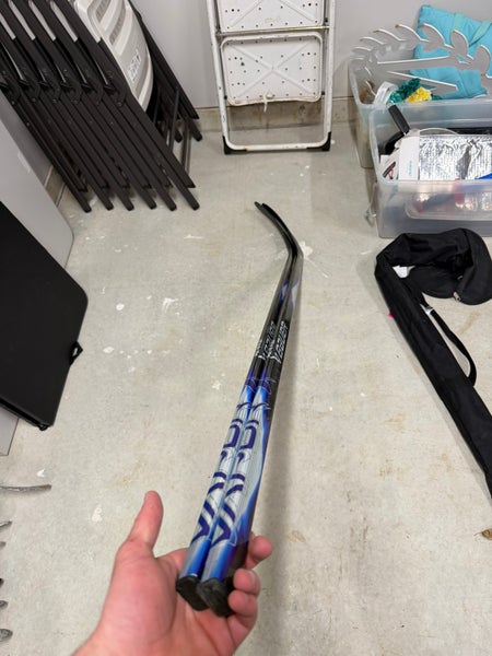 Senior Bauer Vapor Flylite Right Handed Hockey Stick P92 87 Flex (Used)
