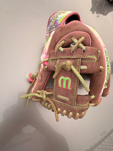 Wilson A2000 RH Baseball Glove 11.5" (Used)