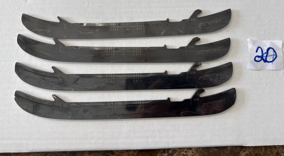 Bauer Fly-Ti - 238 - 2 sets included