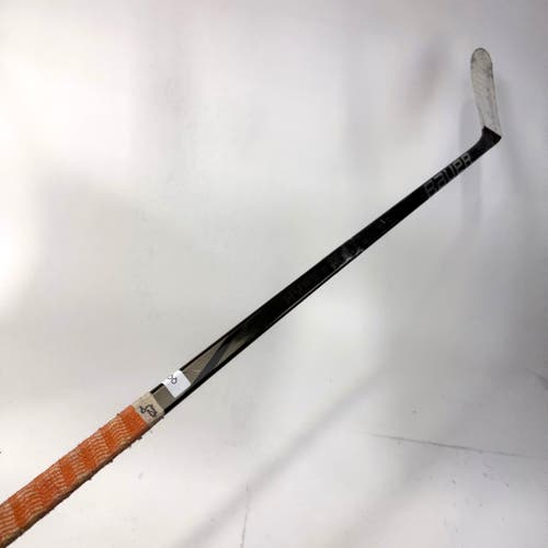 Repaired Left Handed Black Bauer Hyperlite 2 - P28M Curve - 60 Flex - #QQ244