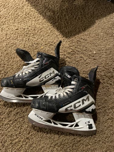 White 2023 CCM JetSpeed FT6 Pro Hockey Skates Regular Width Pro Stock 8.5 (Used)