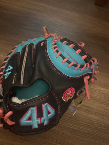 44 Pro Custom RH Catcher's Baseball Glove 32.5" (Used)