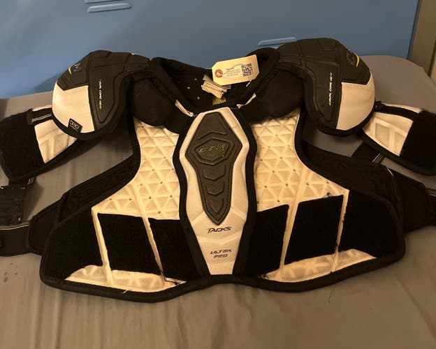 Small Senior CCM Ultra Tacks Pro Shoulder Pads Pro Stock (Used)