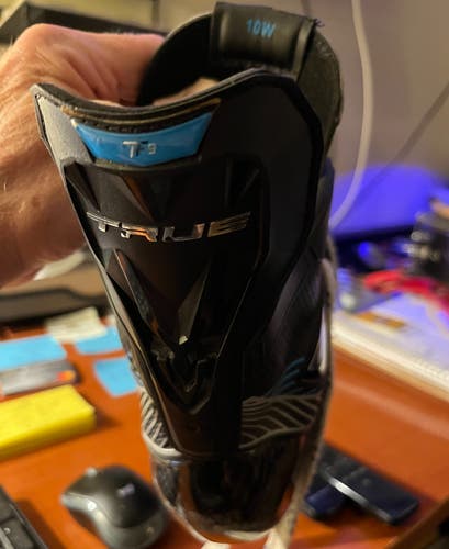 True Inline Skates Wide Width Size 10 (Used)