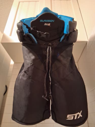 STX Surgeon RX2 Hockey Player Shoulder Pads Senior Medium Used