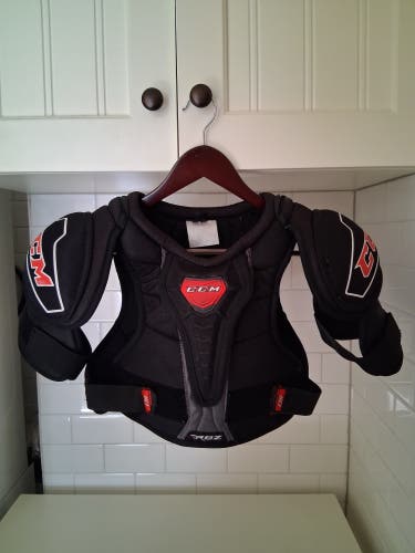 CCM RBZ 110 Hockey Player Shoulder Pads Senior Size Small Used