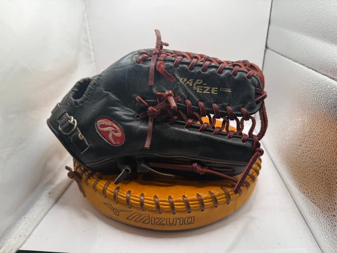 Outfield RH Rawlings Heart of the Hide Baseball Glove 12.75" (Used)