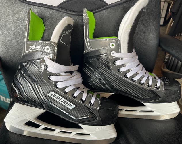Black/White 2021 Bauer X-LS Hockey Skates Regular Width 6 (Used)
