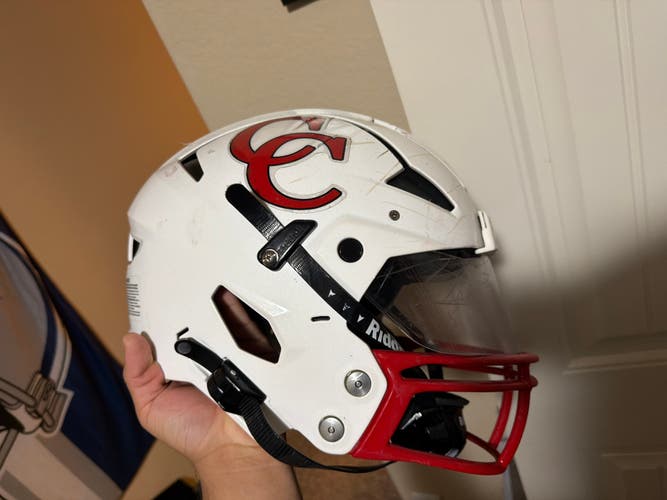 Adult Extra Large Riddell Axiom Helmet (Used)