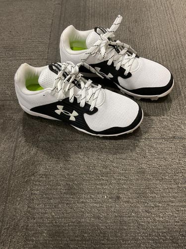 Used Under Armour LEAD OFF BB/SB Cleats White Junior 04.5 11614-S000235953