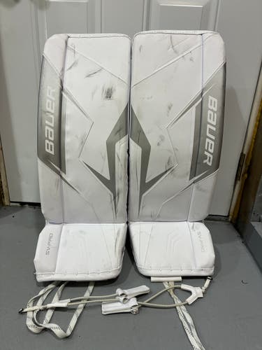 Small 2025 Bauer Sv-Pro Goalie Leg Pads (Used)