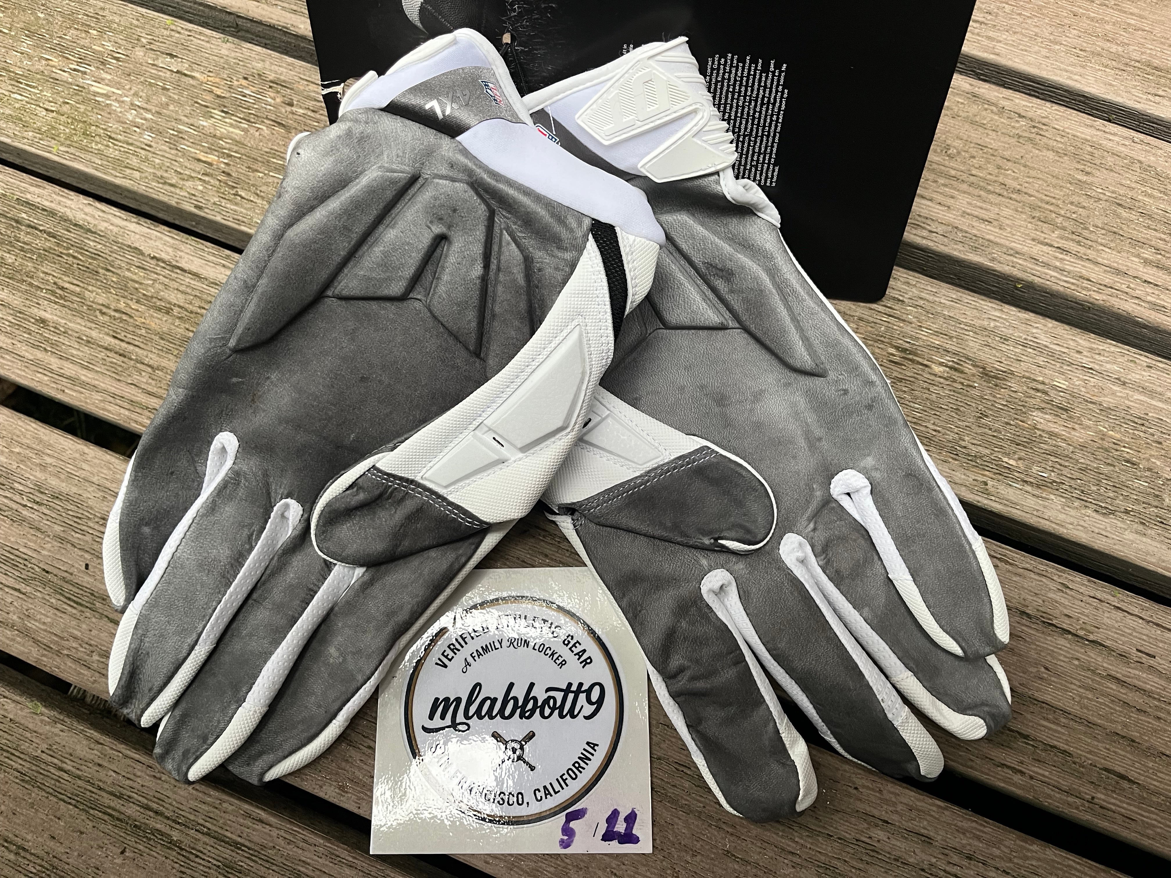 Nike D-TACK 6.0 Gloves: Used & Clearance at SidelineSwap
