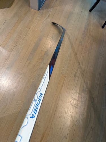 Senior Bauer Team Nexus Right Handed Hockey Stick P28 87 Flex Pro Stock (New)