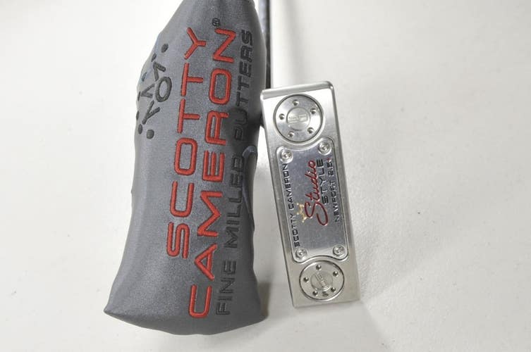Titleist 2025 Scotty Cameron Studio Style Newport 2.5 Plus 33" Putter RH #217604