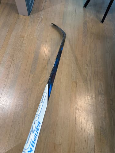 Senior Bauer Team Nexus Right Handed Hockey Stick P92 87 Flex Pro Stock (Used)