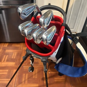 2019 Mizuno JPX 919 Hot Metal Right Handed Iron Set Stiff Flex (Used)