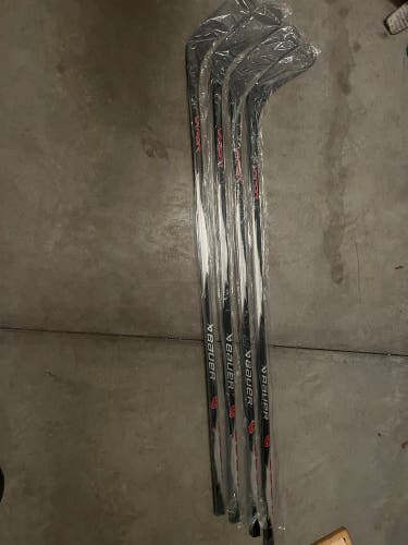 Senior Bauer Vapor Team Right Handed Hockey Stick P92 77 Flex (New)