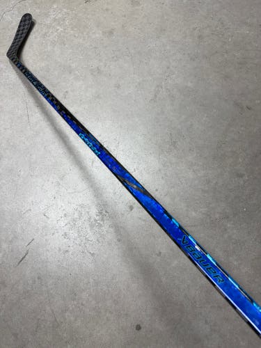 82 Flex P90TM Senior Bauer Twitch Right Hand Hockey Stick (New) Pro Stock