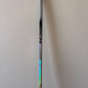 Junior CCM JetSpeed FT8 Right Handed Hockey Stick P29 50 Flex (New)