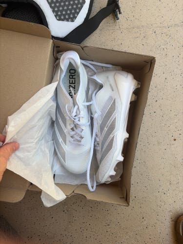 White Unisex Size M 10.5 (W 11.5) Adult Adidas Adizero Low Top Molded Cleats (New)