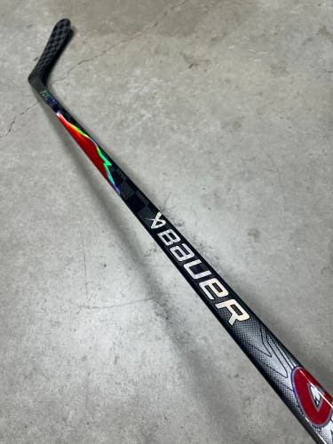 87 Flex P92 Senior Bauer Vapor Flylite Right Hand Hockey Stick (Used) NHL Pro Stock