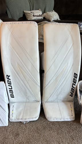 Small Bauer Vapor Hyperlite 2 Goalie Leg Pads
