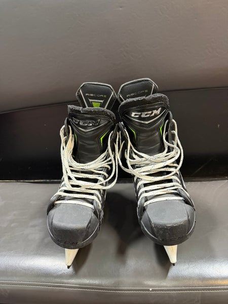 Black 2019 CCM Ribcor 80K Hockey Skates Extra Wide Width Size 6.5 (Used)