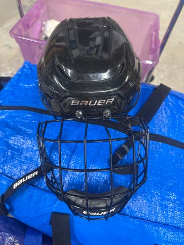 Small Medium Bauer Hyperlite Helmet