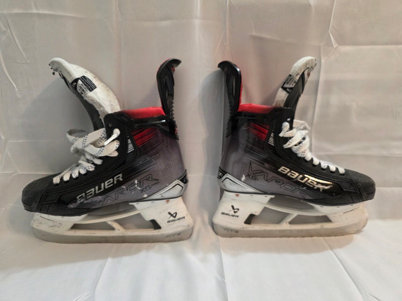 Black 2022 Bauer Vapor X5 Pro Hockey Skates Regular Width 6.5 (Used)
