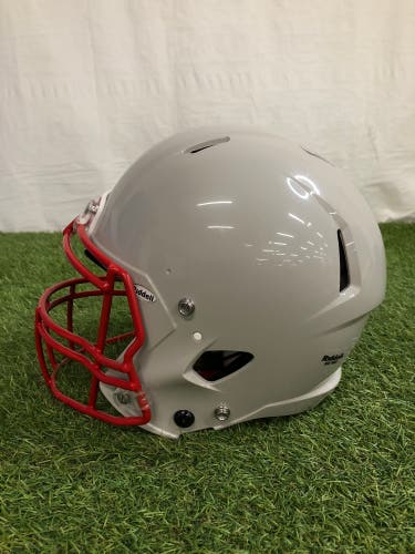 Youth Medium Riddell Victor Helmet (New)