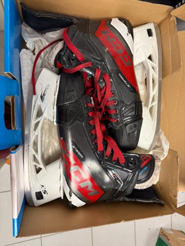 CCM JetSpeed FT680 Hockey Skates Regular Width Size 8.5 (Used)
