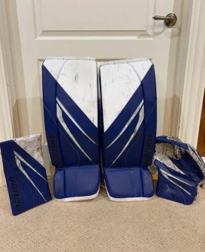 30" 2023 Bauer Vapor Custom X5 Pro Goalie Leg Pads (Used)