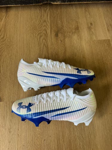 White Men's Size M 11.5 (W 12.5) Adult Under Armour Blur Low Top (New)