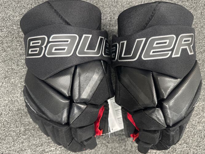 Intermediate Bauer Vapor Fly 40 Gloves 13" (New)Black