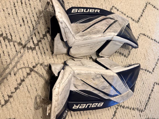 Small Bauer Vapor X5 Pro Goalie Leg Pads (Used)
